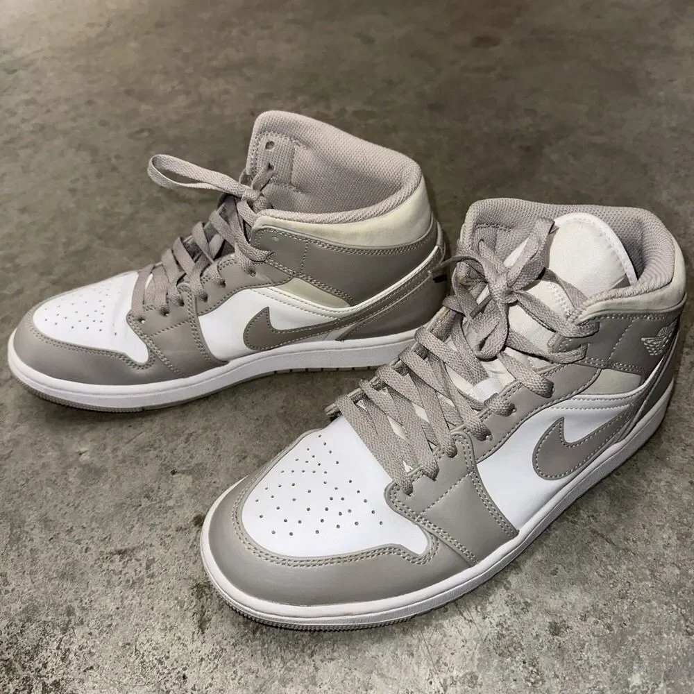 Men’s Air Jordan 1 Mid Neutral Grey/White Stealth size 9.5